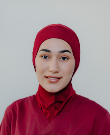 Portrait von Aisha Khan