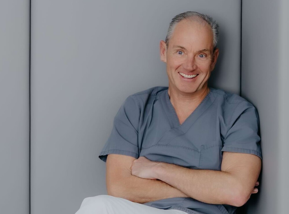 Portrait von Prof. Dr. Dr. Hannes Schierle